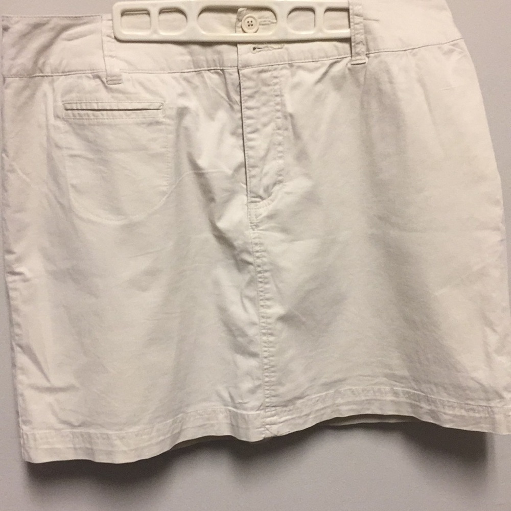 St. John’s Bay khaki skirt size 14